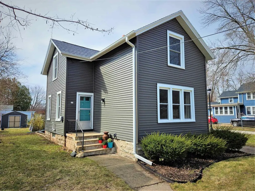 45 Eveline St