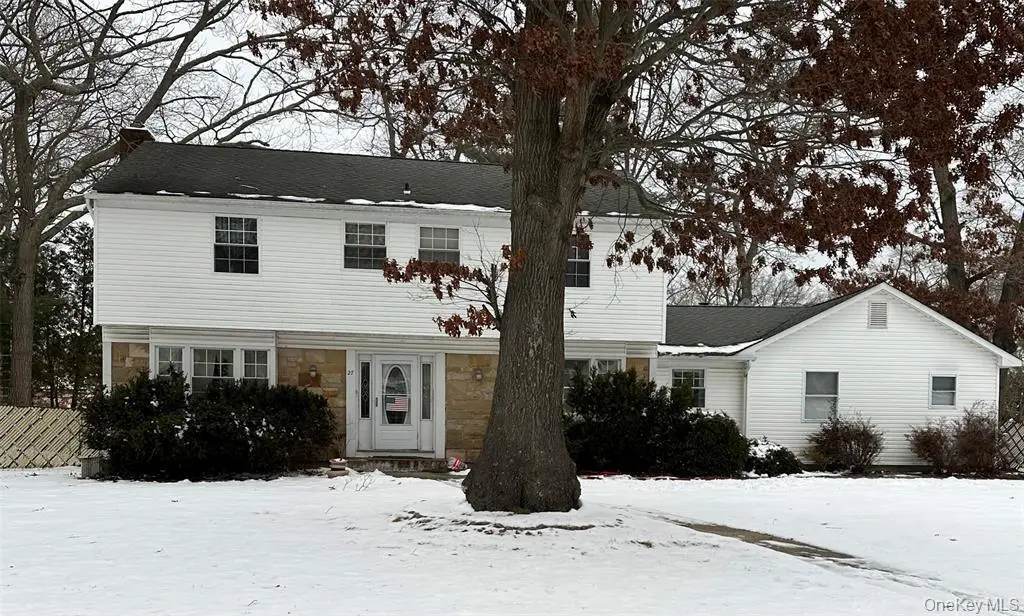 27 Whitmore Ln