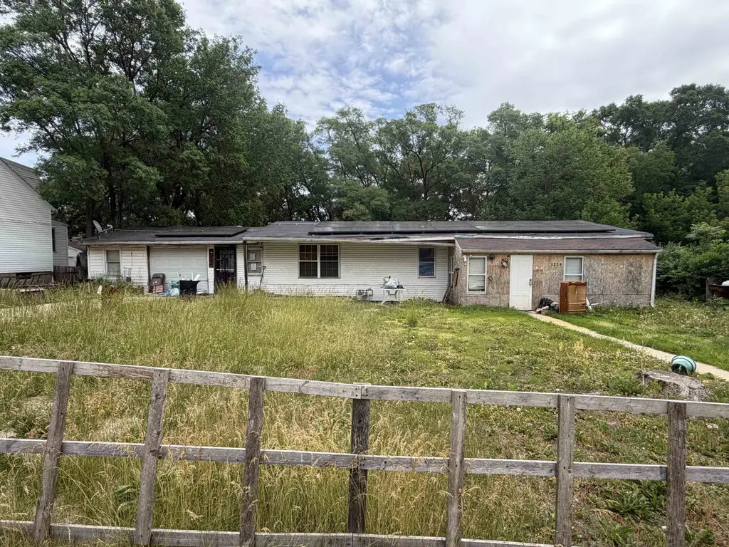 3229 Coleman Ave
