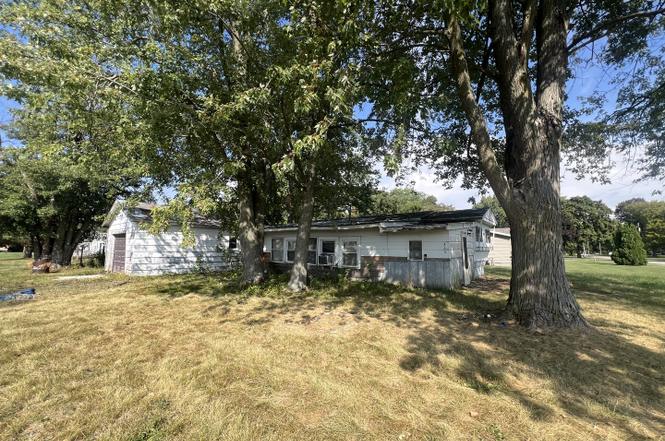 315 W Main St