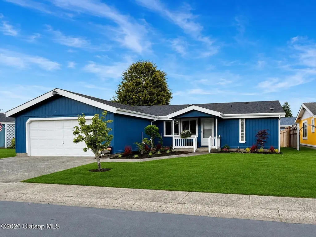 1100 NW Warrenton Dr #359