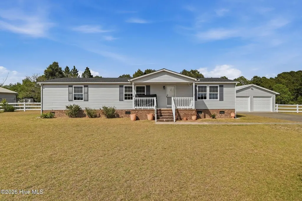 4759 Lobelia Rd