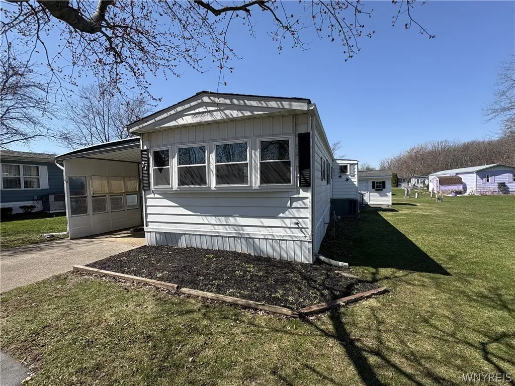 77 Lakewood Village Dr