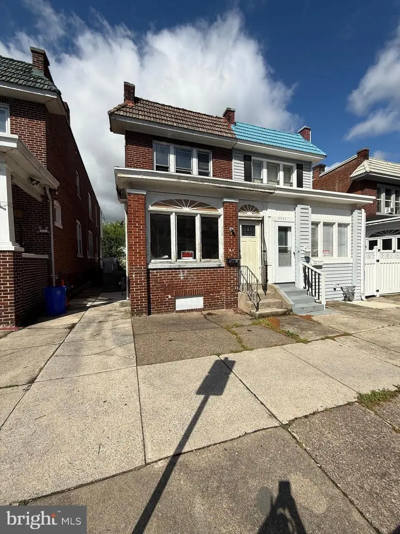 2638 Lexington St