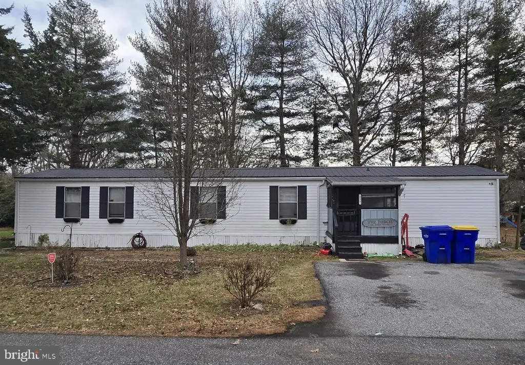 225 Lace Bark Dr