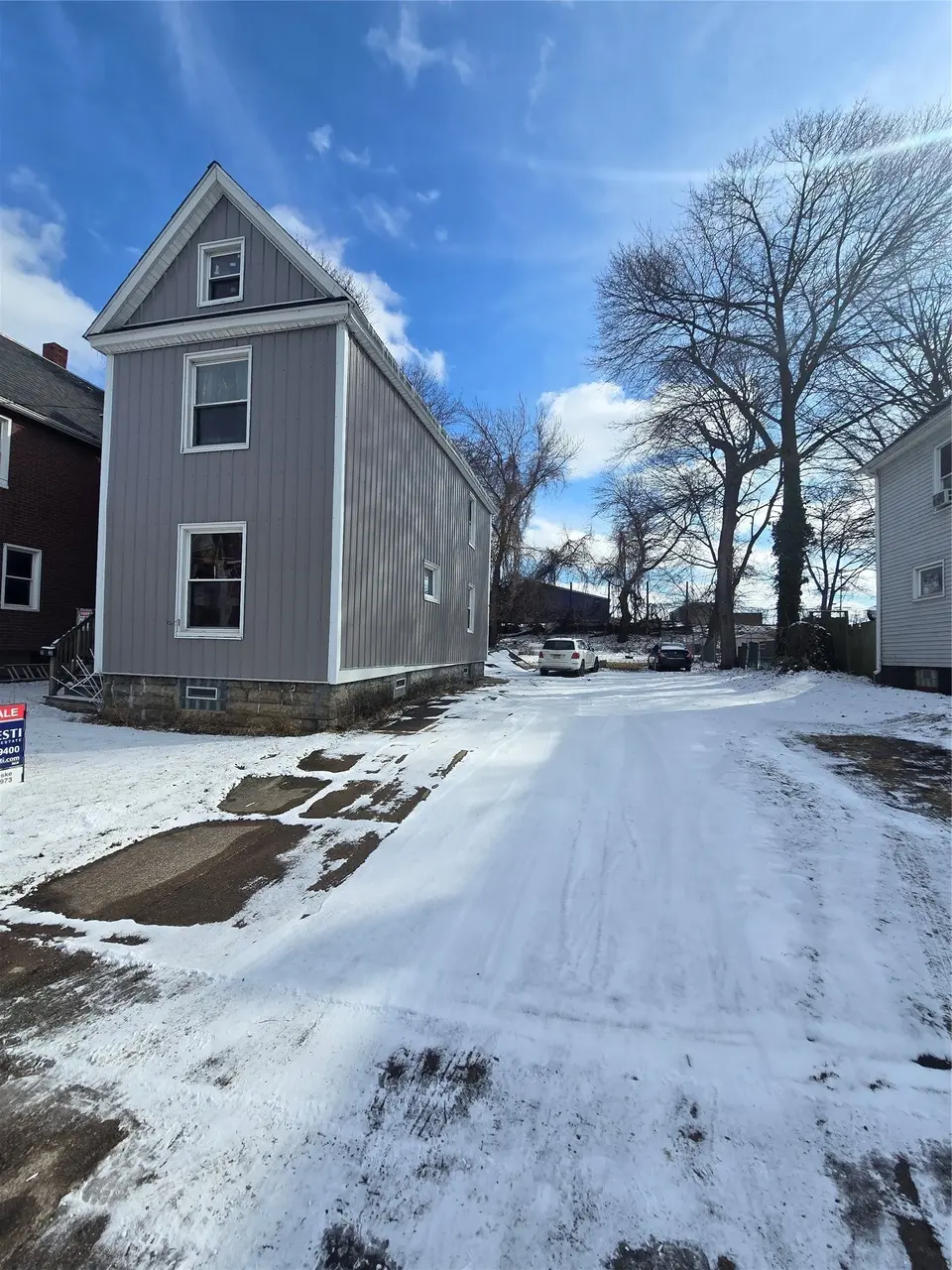 1131 W 11th St