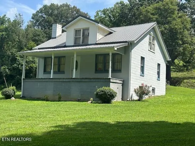 863 Giles Hollow Rd