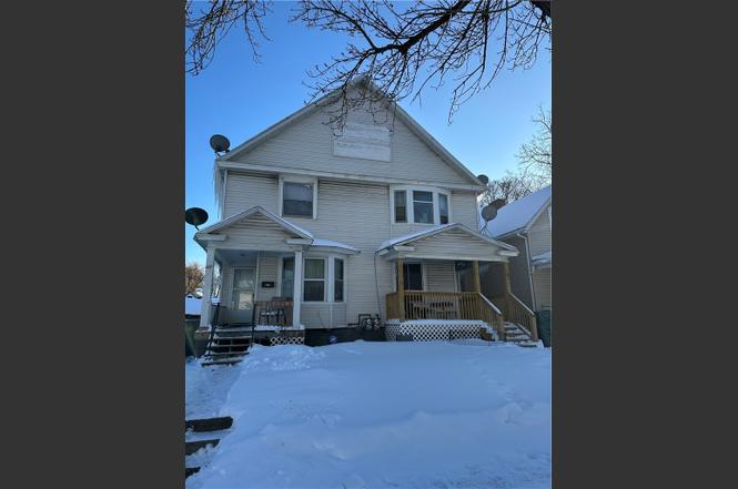 105-107 Avenue E