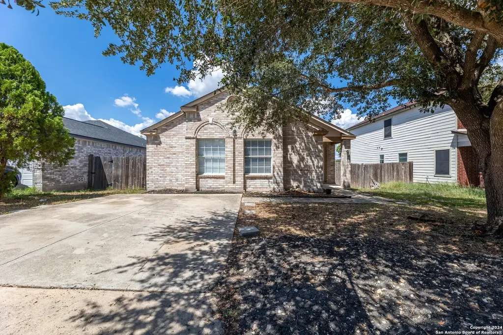 6119 Lauras Farm