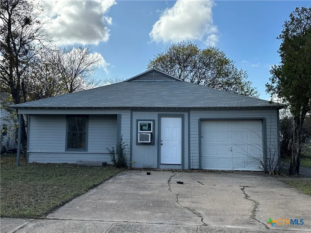 1802 Alamo Ave