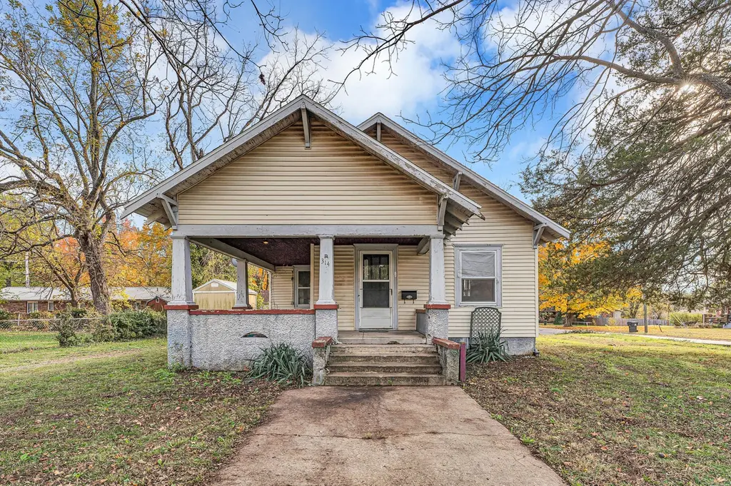 314 Jasper St