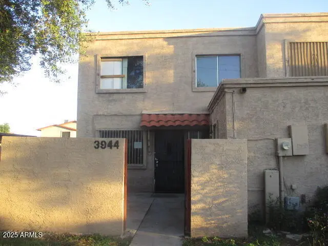 3944 W Camelback Rd
