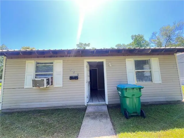 112 E Stovall St