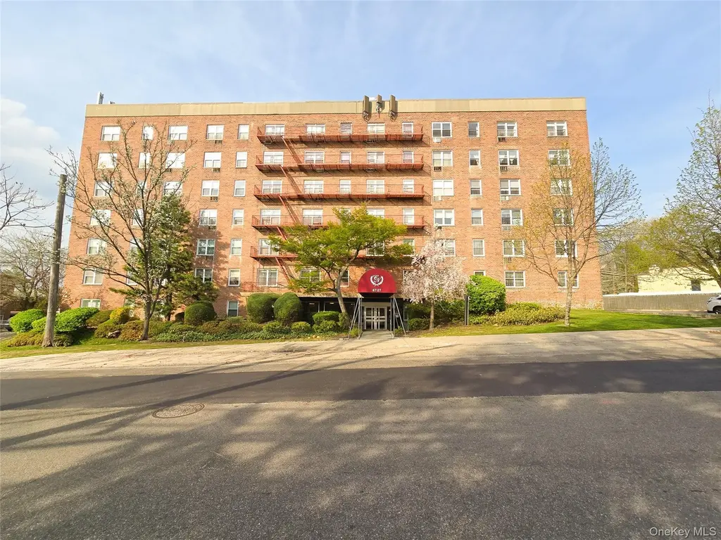47-27 Little Neck Pkwy Unit L-2