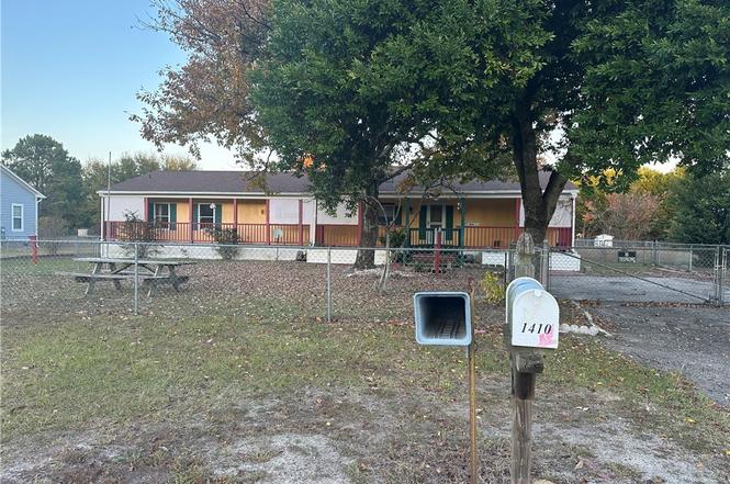 1410 Split Rail Dr