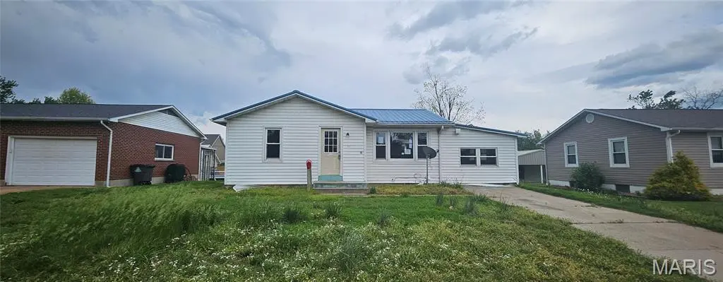 1212 Grand Ave
