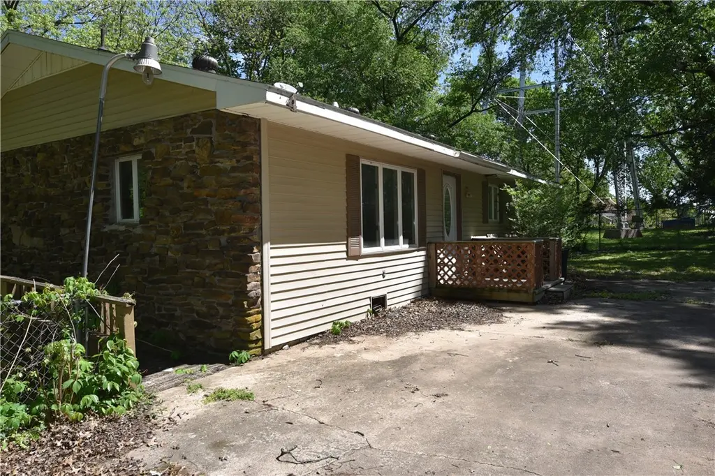 142 Patton St