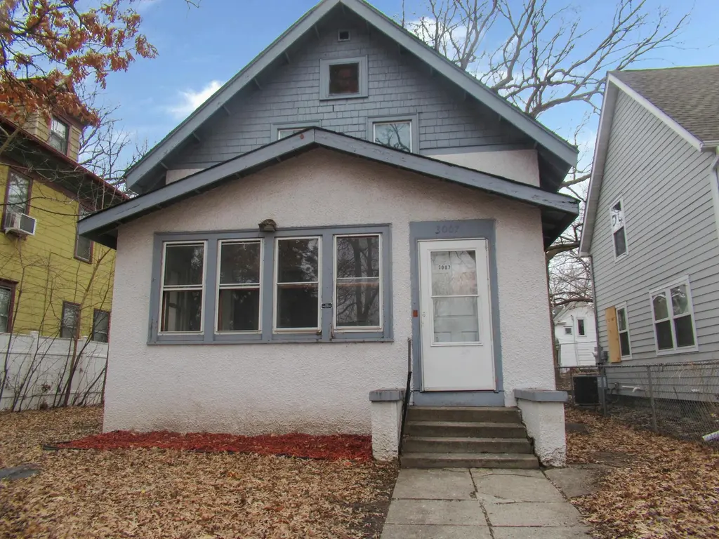3007 Fremont Ave N