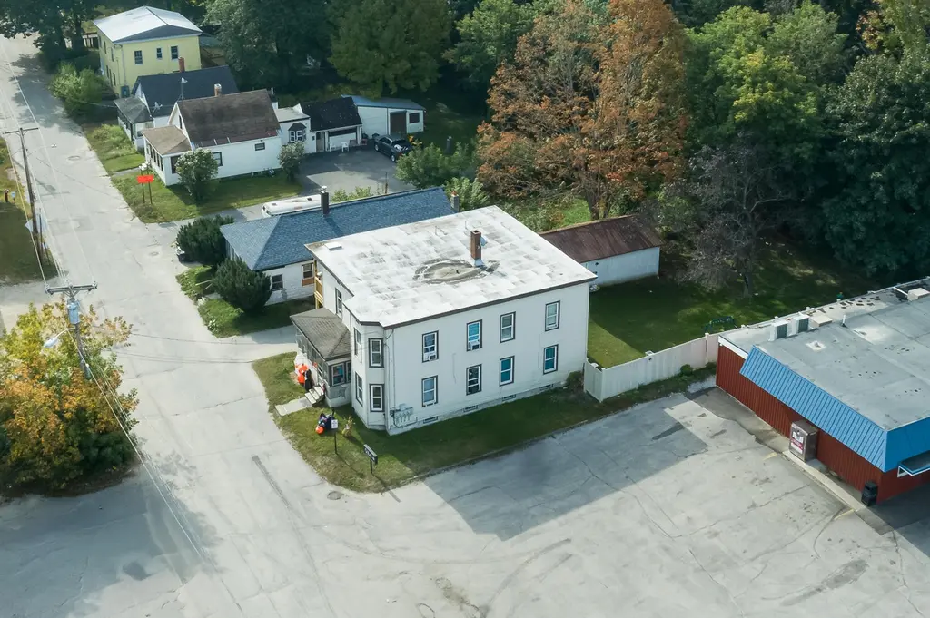 6 Dix Ave
