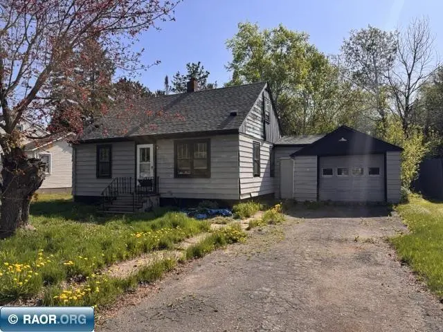 17 E Parkway St