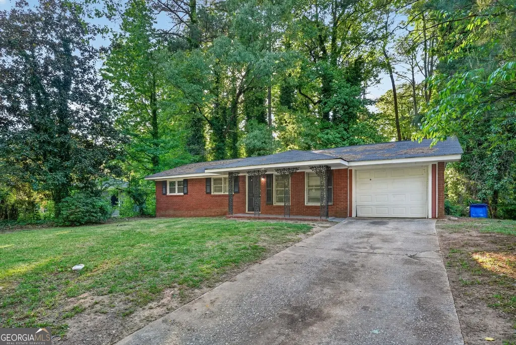 2333 Omaha Rd SW