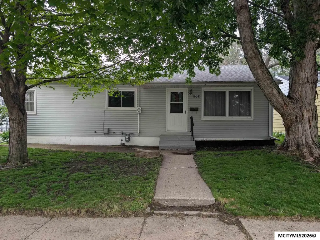 808 N Harrison Ave