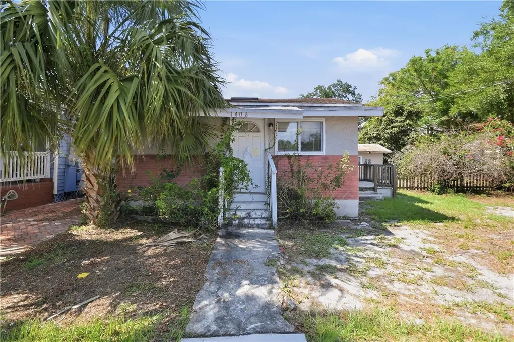 1406 E Louisiana Ave