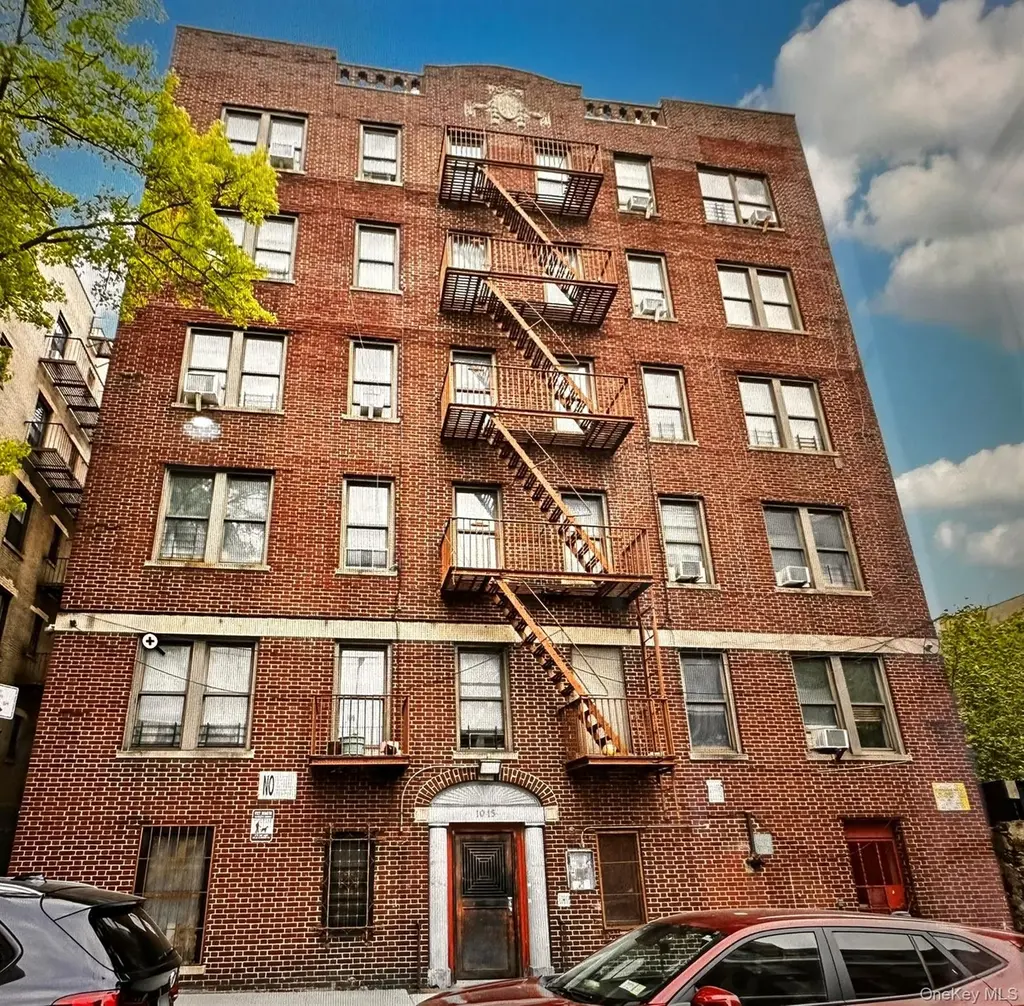 1015 Anderson Ave Unit 5A