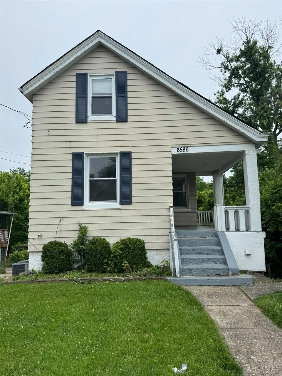 6586 Parrish Ave