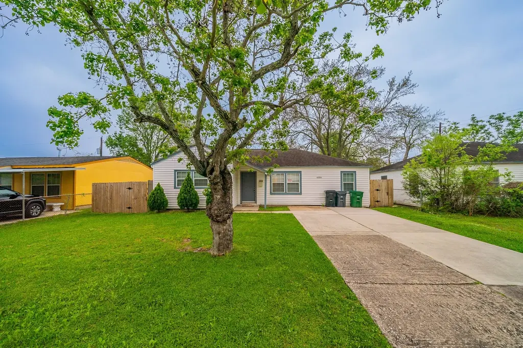 4306 Groton Dr