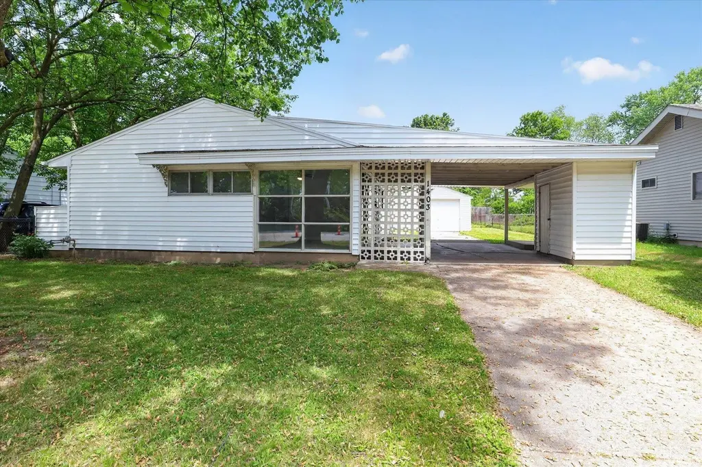 1403 E Ireland Rd