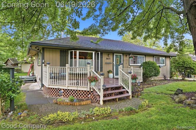 3615 Hazelton Ave