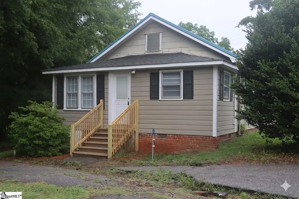 190 S Cash Ave