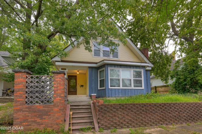 605 N Pearl Street Ave