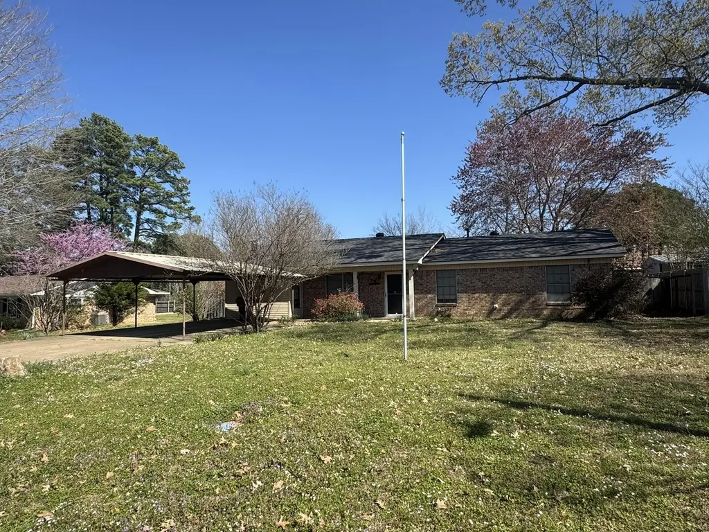 513 Laurel Ln