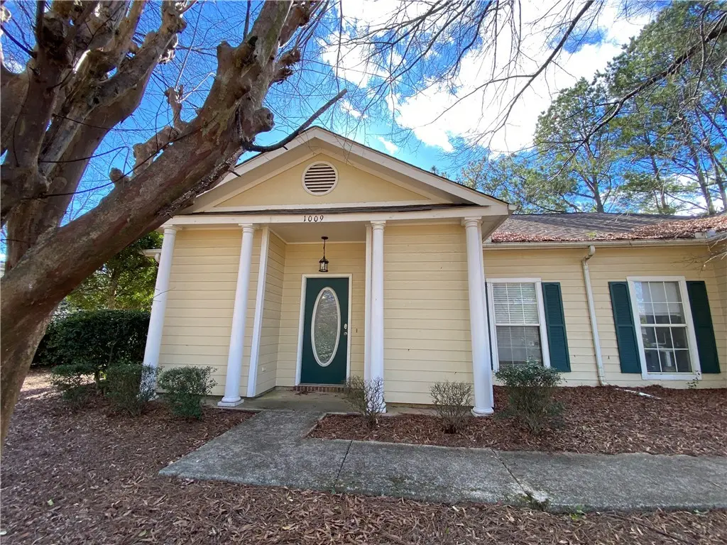 1009 Gentry Dr #1009