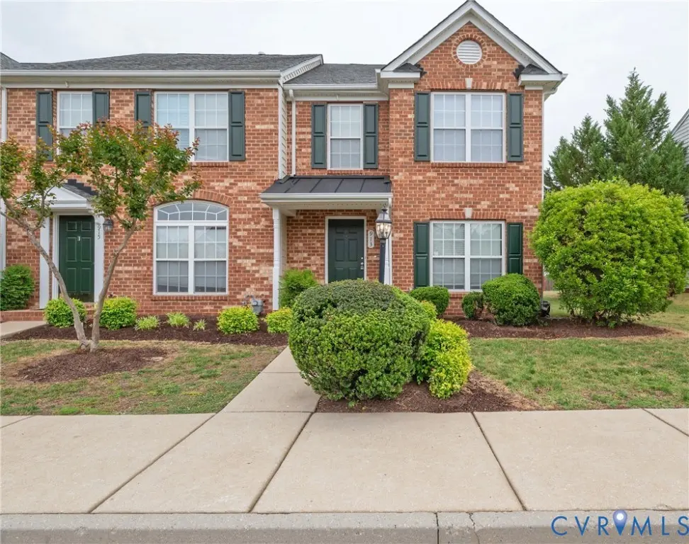 913 Dominion Townes Ct