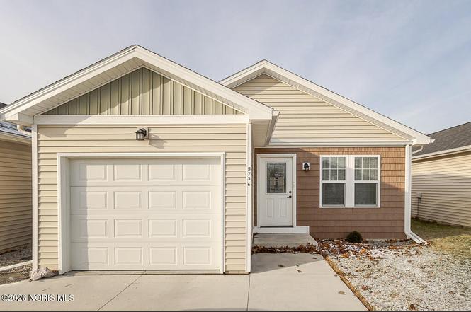 5736 Aurora Pl