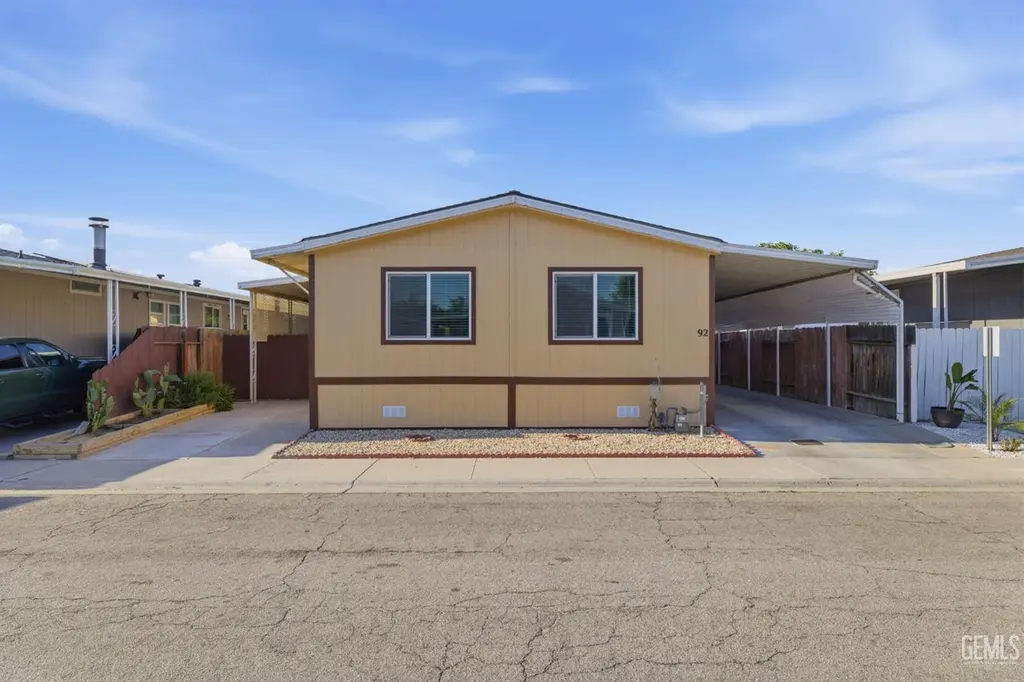 1301 Taft Hwy #92
