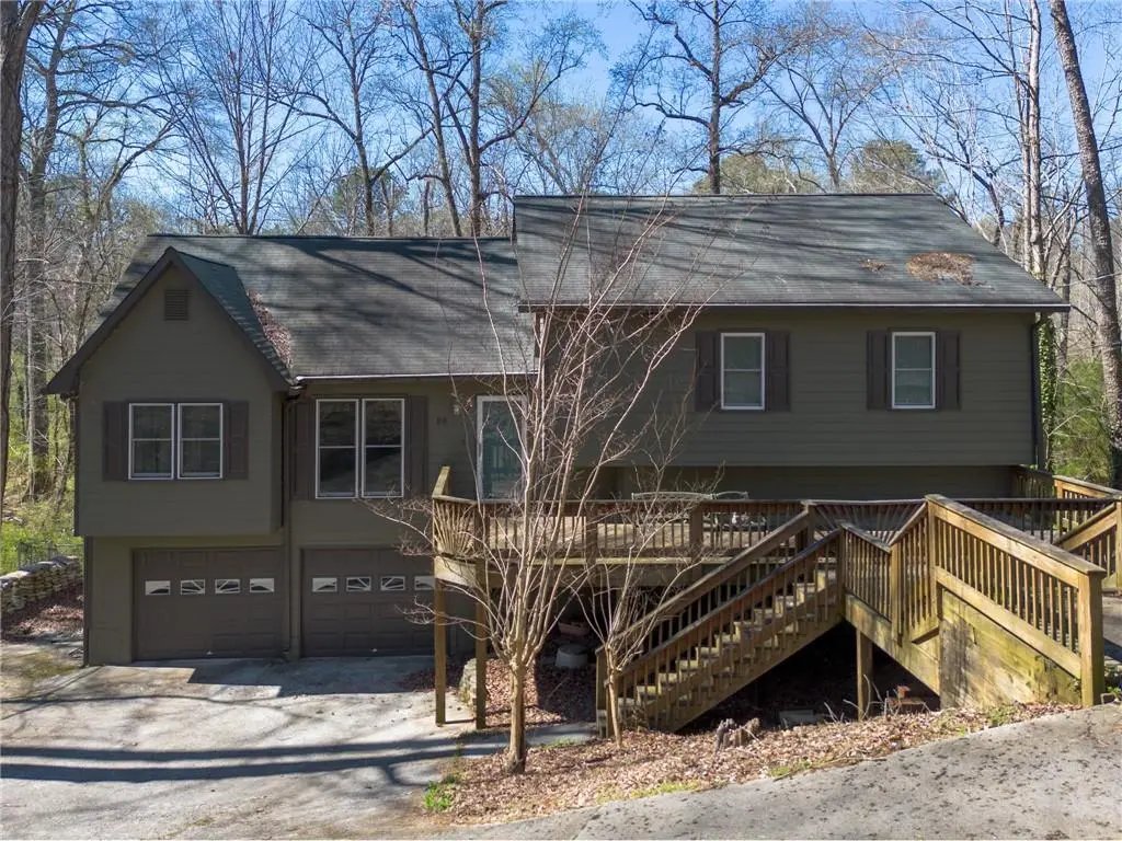 88 Geraldine Dr SE