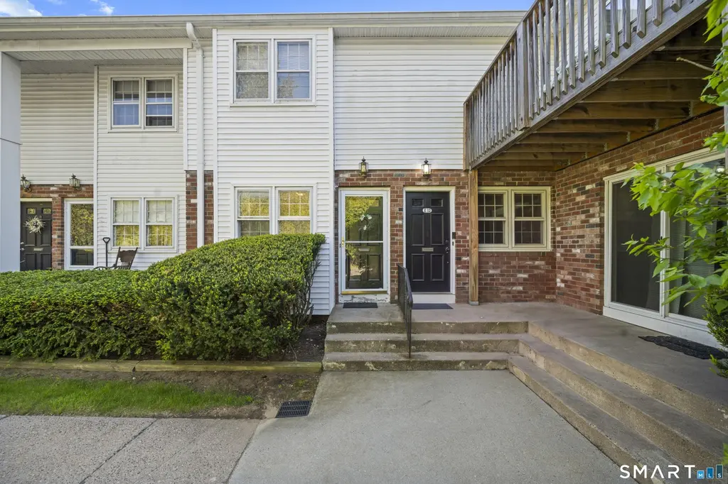 11 Georgetown Dr Unit E