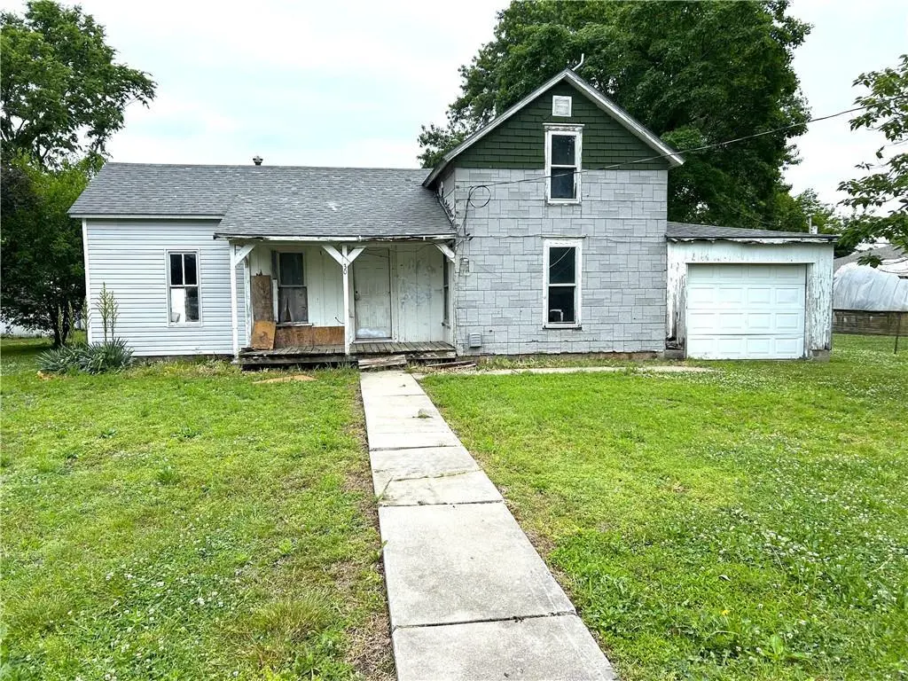 305 Walser Ave