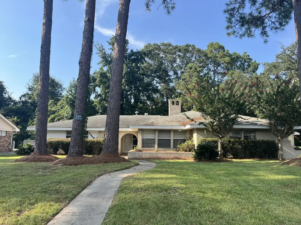 2605 Clayton Pl