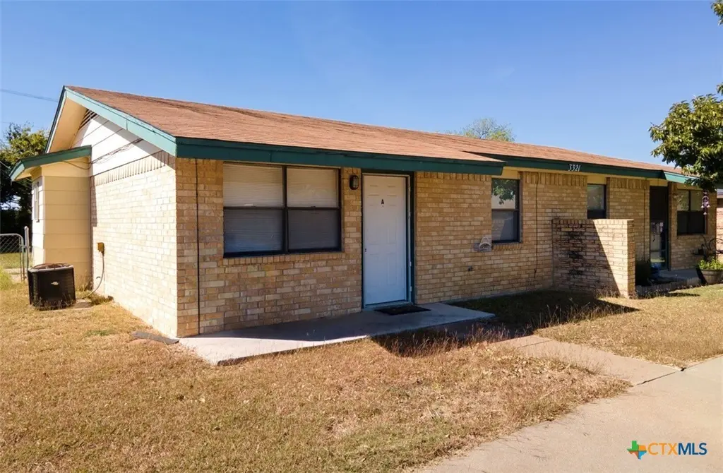 3321 Chisholm Trl