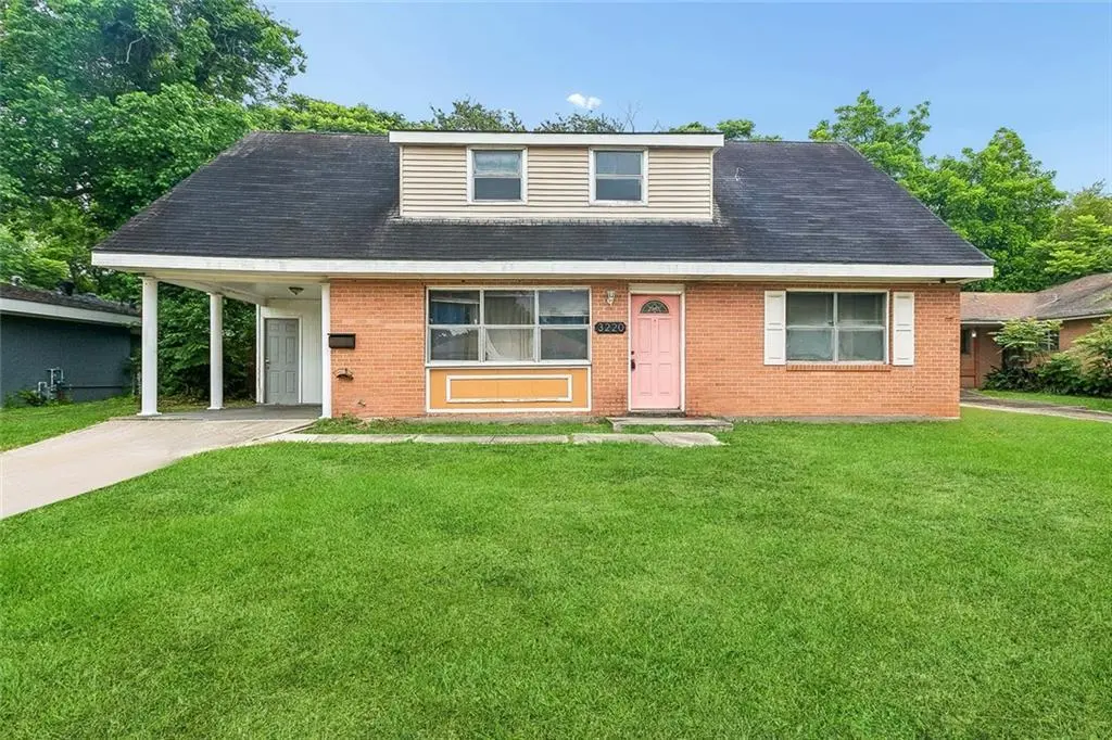 3220 Plymouth Pl
