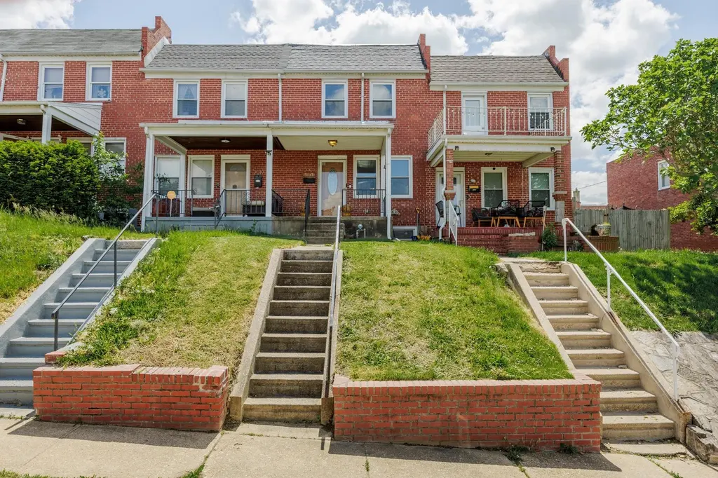 7017 Conley St