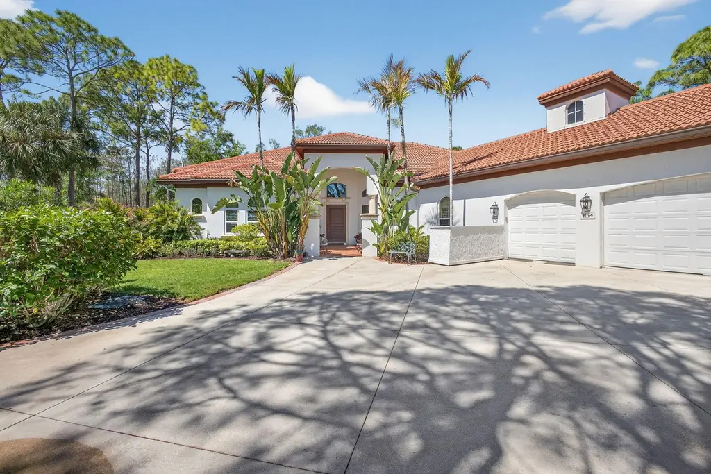 18764 SE Old Trail Dr