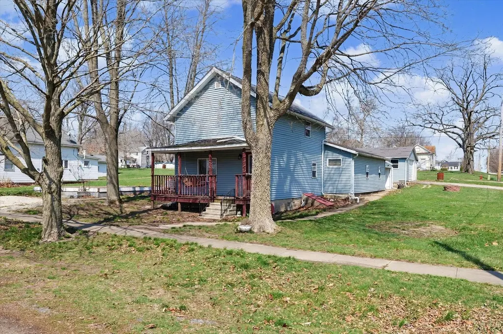 136 E Ohio St