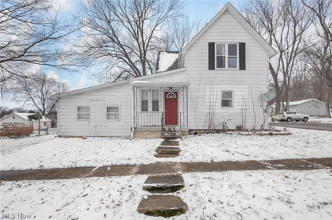301 Locust St