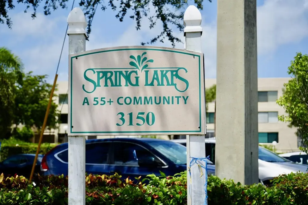 3154 Via Poinciana #412